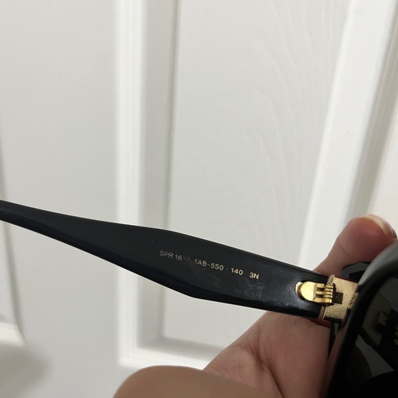 Prada sunglasses - Picture 3 of 5